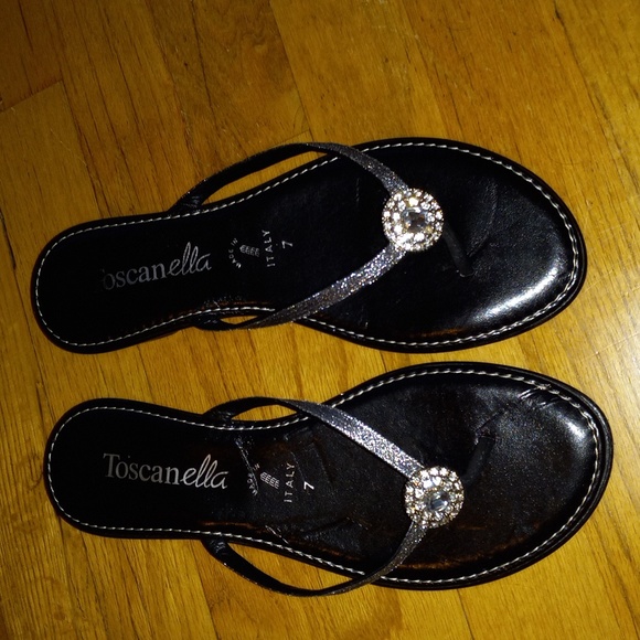 Toscanella Made in Italy Size 7 Black Thong Sandals Bling Rhinestone Studs - Picture 2 of 7